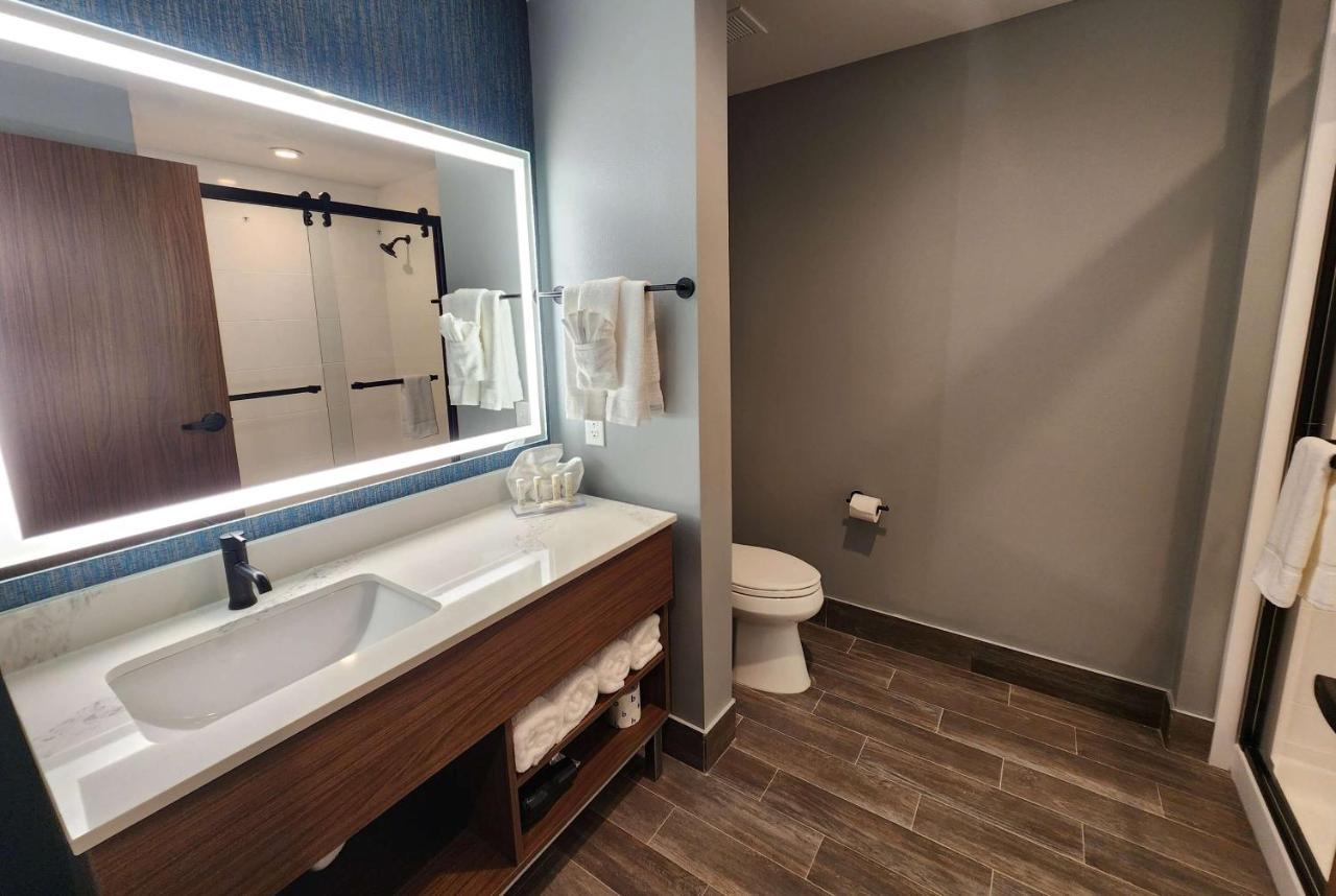La Quinta Inn & Suites By Wyndham Del Rio Exteriér fotografie