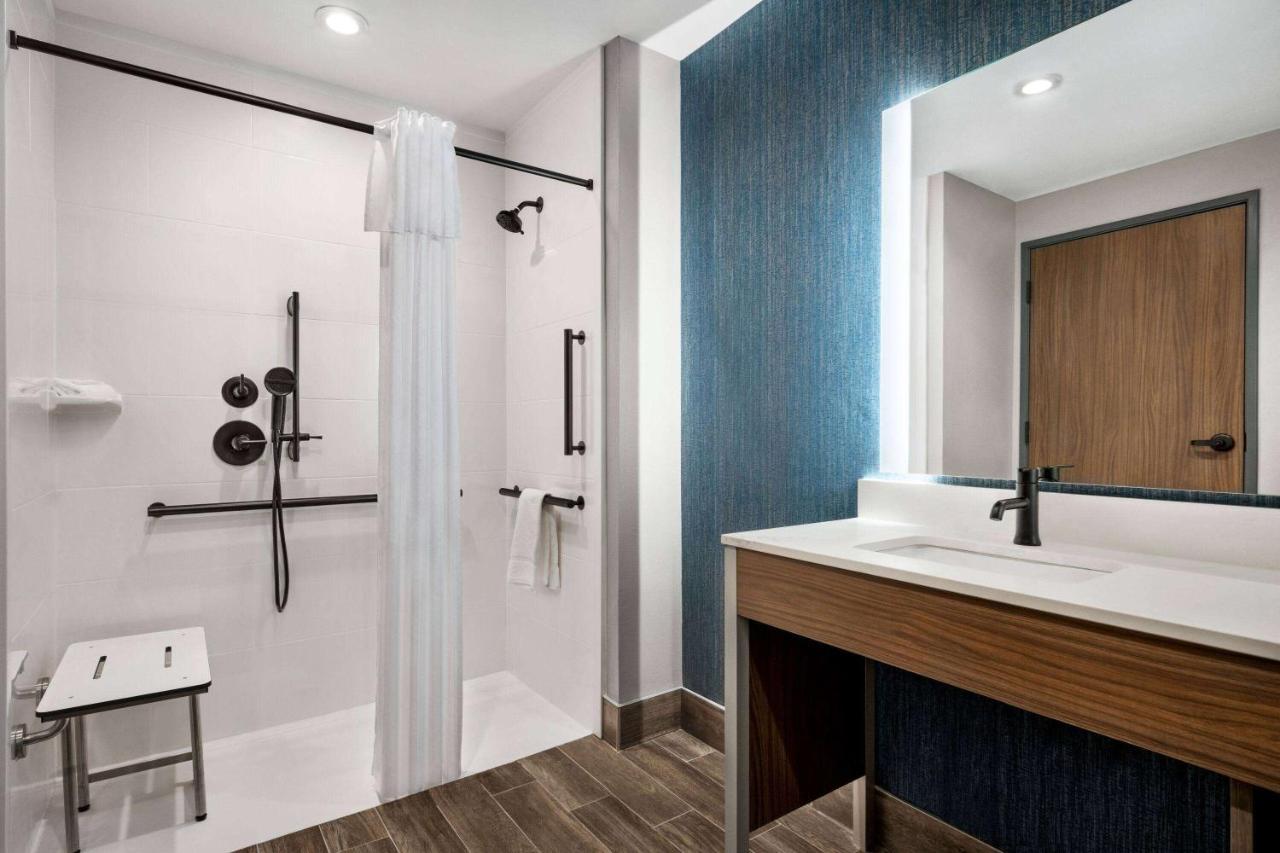 La Quinta Inn & Suites By Wyndham Del Rio Exteriér fotografie