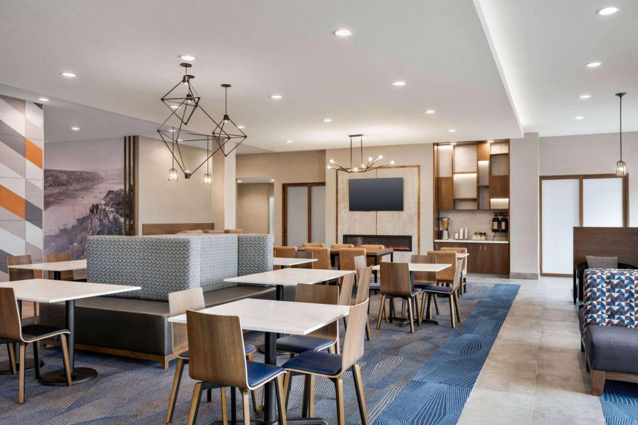 La Quinta Inn & Suites By Wyndham Del Rio Exteriér fotografie