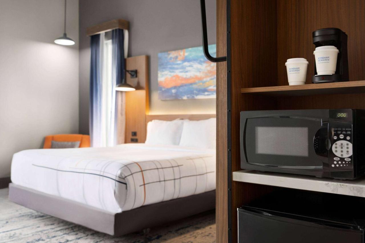 La Quinta Inn & Suites By Wyndham Del Rio Exteriér fotografie