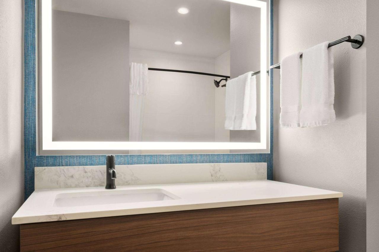 La Quinta Inn & Suites By Wyndham Del Rio Exteriér fotografie