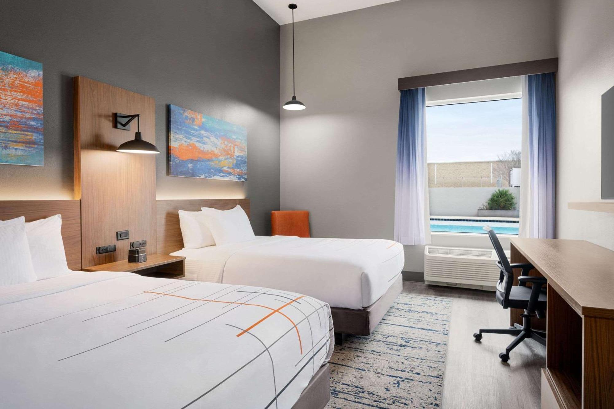 La Quinta Inn & Suites By Wyndham Del Rio Exteriér fotografie