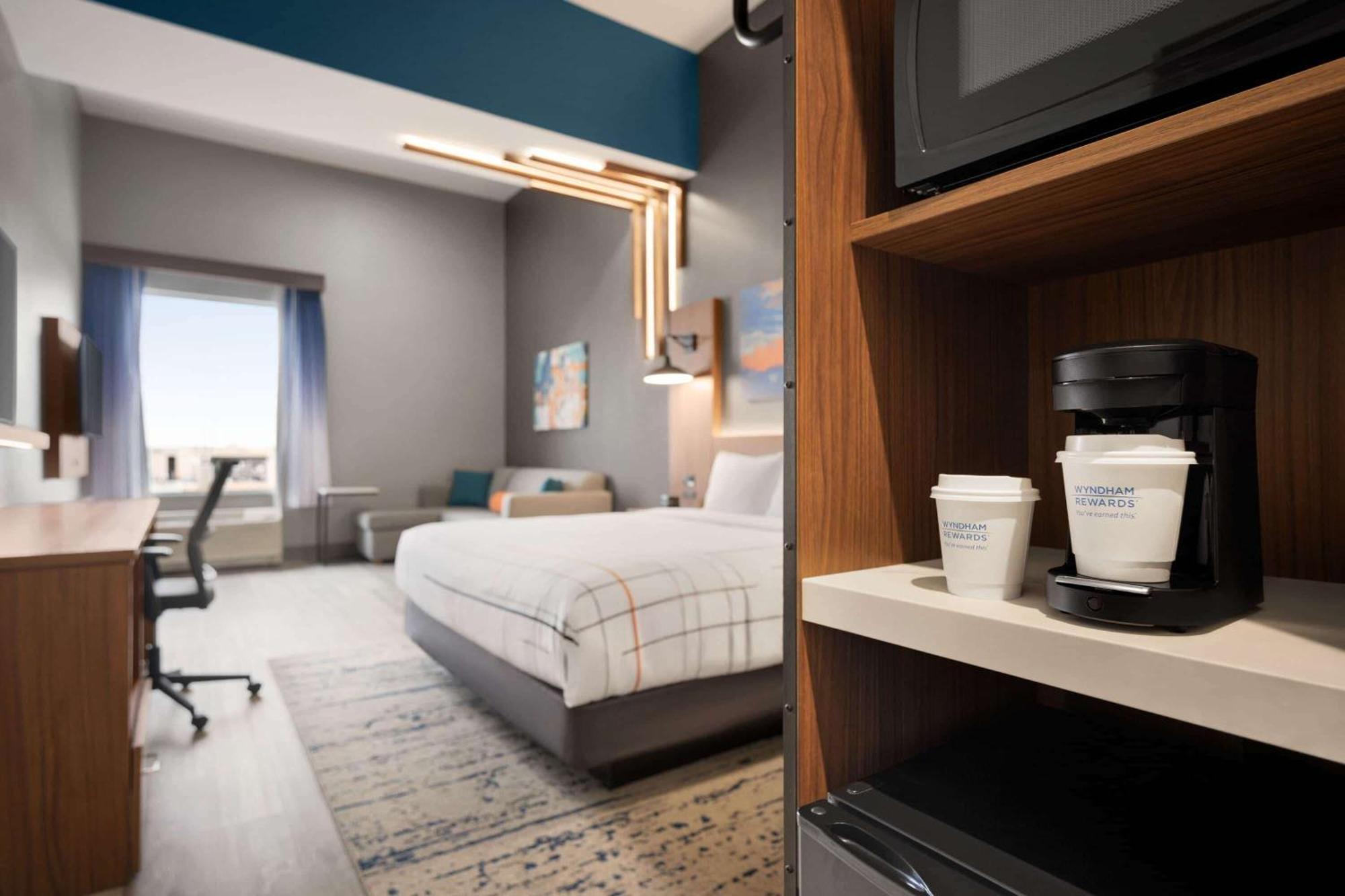 La Quinta Inn & Suites By Wyndham Del Rio Exteriér fotografie